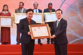 Ảnh các nghệ sĩ được trao tặng danh hiệu NSND, NSƯT lần thứ 10