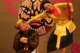 NSND Lê Khanh cùng “Thị Hến du xuân“