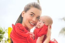 Con gái Hồ Ngọc Hà và những lần xuất hiện chuẩn “bé điệu“