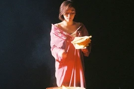 Văn Mai Hương lý giải việc “chơi trội” tung MV cho tháng cô hồn