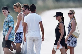 Gia đình Beckham và con dâu tương lai đi nghỉ dưỡng ở Italy