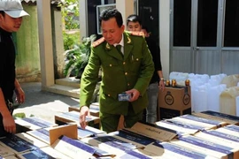 Buôn lậu ép đổ 2 mô tô chuyên dụng, 4 CSGT bị thương