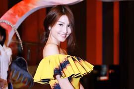 Diễm My 9X gây mê hoặc với đường cong gợi cảm