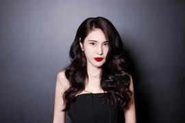 Thủy Tiên sau ồn ào từ thiện: Ít hoạt động âm nhạc, bán hàng online