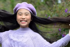 Phương Mỹ Chi tiết lộ thù lao đi hát đám ma 