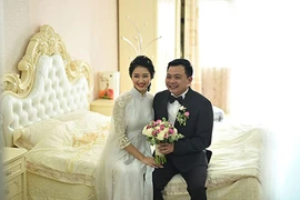 Hoa hậu Thu Ngân rạng rỡ trong đám hỏi với chồng đại gia