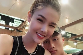 Kỳ Hân đáp trả khi chồng bị chê "để vợ buôn bán cực khổ"