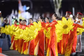 Rực rỡ chương trình nghệ thuật trong đêm sơ duyệt đại lễ 30/4