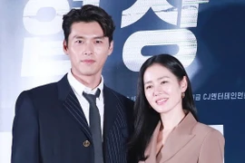 Hyun Bin không ở cạnh lúc Son Ye Jin sinh con đầu lòng