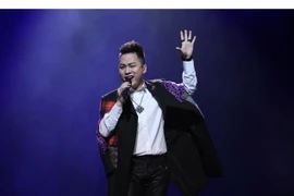 Ca khúc "Một vòng Việt Nam" vướng tranh cãi, tác giả lên tiếng