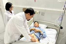 Xương cá ''đi lạc'' trong tụy và bàng quang