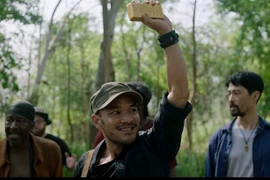 Chồng siêu mẫu Xuân Lan xuất hiện trong bom tấn “Da 5 Bloods”