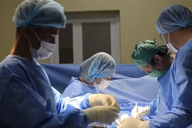 Rong kinh kéo dài, đi khám phát hiện ung thư cổ tử cung