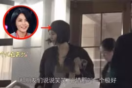 Vương Phi tươi như hoa khi rời nhà chồng cũ Lý Á Bằng lúc nửa đêm