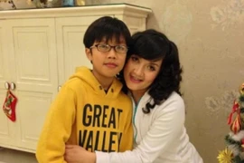 Con trai theo nghề diễn, Vân Dung dặn: "Nghề này nghèo lắm, rất khổ"