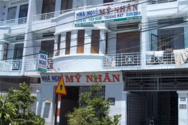 Khai trừ Đảng Trưởng phòng GD quan hệ bất chính