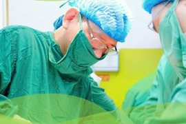 10 năm khổ sở chung sống với sa sinh dục được phẫu thuật giải thoát