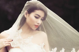 Phạm Hương tiết lộ thời điểm làm đám cưới sau khi công khai con trai 