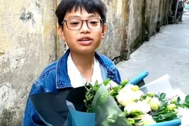 “Cười ngất” quà 20/11 kèm lời chúc cô giáo của con trai Xuân Bắc