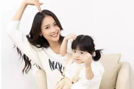 Trương Mỹ Nhân công khai con gái 2 tuổi, ai nấy ngỡ ngàng