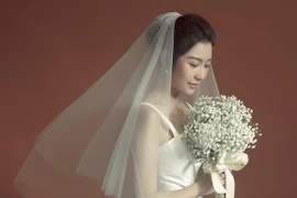 Sau đăng ký kết hôn, Á hậu Thúy Vân tung ảnh cưới tuyệt đẹp 