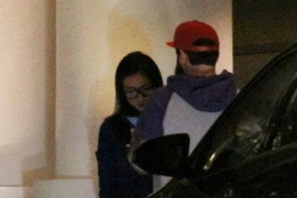 Lộ ảnh Ngô Thanh Vân và đạo diễn “Kong: Skull Island” đi chơi tối