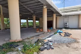 Chợ đầu mối xây 12,6 tỷ bỏ hoang, tốn 3 triệu/tháng canh giữ