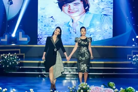 Đông Nhi, Phạm Quỳnh Anh khóc khi nhắc về Wanbi Tuấn Anh