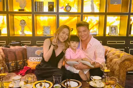 Sốt ảnh Mỹ Tâm cưng nựng con trai của Đàm Vĩnh Hưng