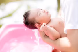 Cách chọn sữa tắm an toàn cho bé