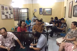 Nghệ sĩ bức xúc tụ họp kêu cứu cho Hãng phim truyện VN