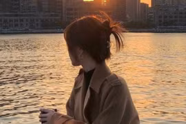 Nhà trai mang nải chuối đến hỏi cưới, bà tôi hành xử cao tay