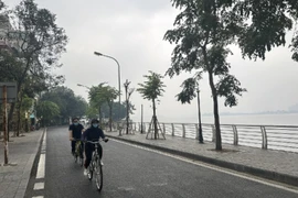 Dự báo thời tiết 18/4: Hà Nội ngày nắng, chiều tối và đêm có mưa