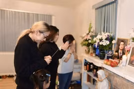 Mẹ diễn viên Đức Tiến không kịp qua Mỹ nhìn con lần cuối