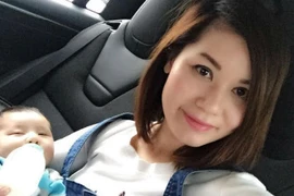 Vợ Đan Trường chia sẻ loạt ảnh đáng yêu của con trai