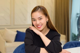 "Bà mẹ một con" Giang Hồng Ngọc làm đám cưới vào tháng 11