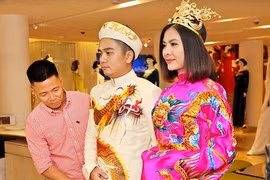 Vân Trang đi thử đồ cưới cùng chồng tương lai