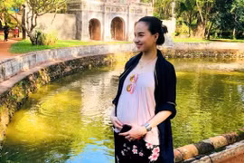 Đinh Ngọc Diệp khoe bụng bầu 8 tháng được chồng khen xinh