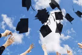 Con trai đỗ đại học, tôi muốn bán đất cho con đi học nhưng...