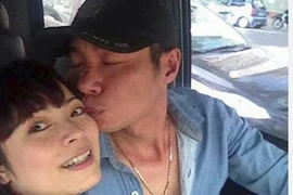 Công Lý hồn nhiên khoe ảnh bạn gái khi Thảo Vân bị bệnh