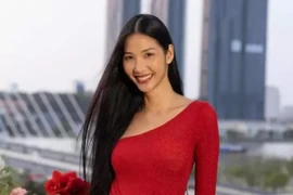 Hoàng Thuỳ và 4 lần "vạch mặt" đồng nghiệp