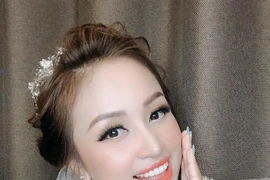 Vân Hugo bật khóc khi cùng con trai và chồng sắp cưới Nam tiến