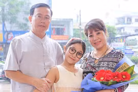 Quán quân Hồng Minh được bố mẹ cưng chiều hết mực