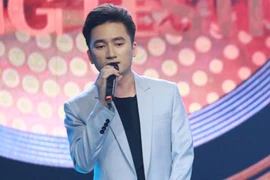 Đây là lần cuối Phan Mạnh Quỳnh biểu diễn trước khi “ở ẩn“