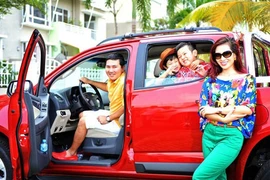 Phát ghen với cuộc sống xa hoa của Hoa khôi Thu Hương