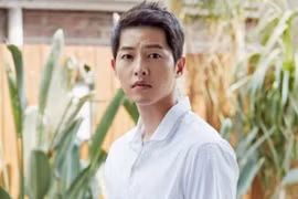 Song Joong Ki hẹn hò nữ luật sư sau ly hôn Song Hye Kyo?