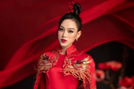 Hoa hậu Đỗ Thị Hà đẹp thôi miên trong bộ ảnh Tết