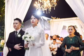 Thánh lễ hôn phối của Phan Mạnh Quỳnh và Khánh Vy