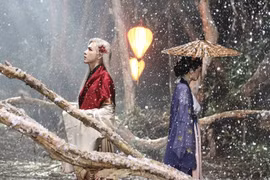 Nguyễn Trần Trung Quân chi 10 tỷ làm MV "Nước chảy hoa trôi" 