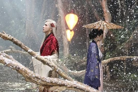 Nguyễn Trần Trung Quân chi 10 tỷ làm MV "Nước chảy hoa trôi" 